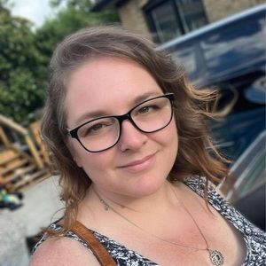 Meet your Posher, Lori